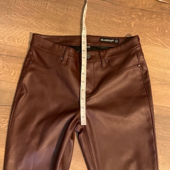 Blank NYC burgundy vegan leather slim fit, mid rise jeans, 26 - Picture 7 of 7